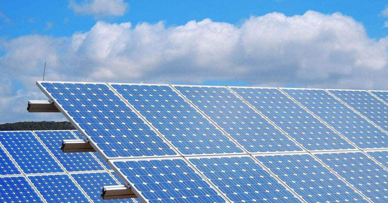 屋顶分布式光伏发电安装高度，分布式光伏发电功率衰减严重吗