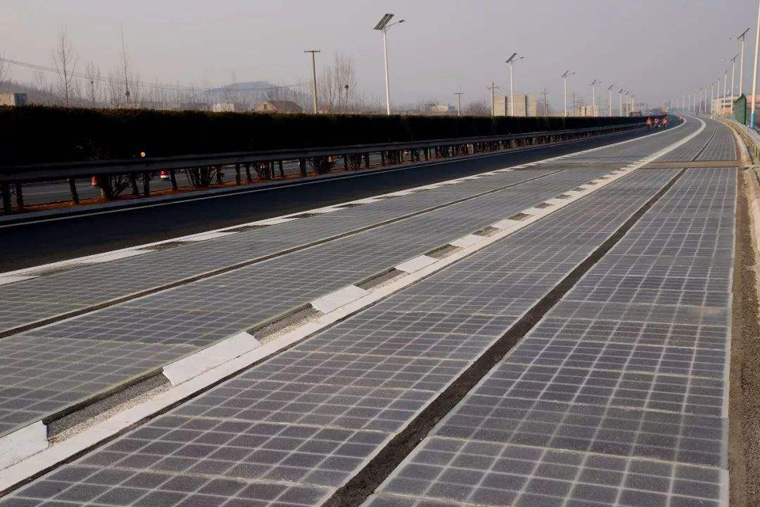 光伏高速公路原理，电动汽车在光伏高速上怎样充电