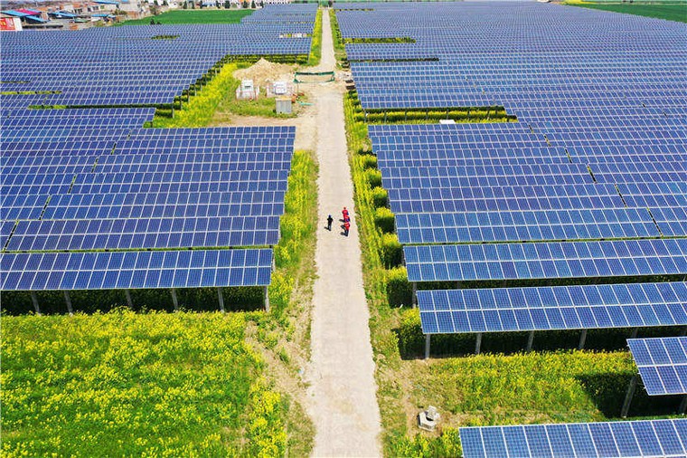 太阳能光伏发电板88伏能用多大电池，太阳能电池用50线可以吗