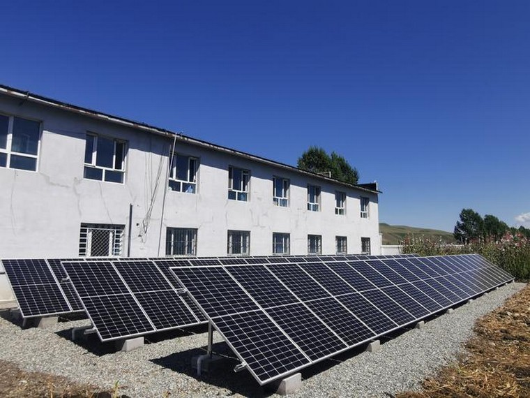 多晶硅铸锭炉是用途是什么，什么叫多晶硅铸锭切片