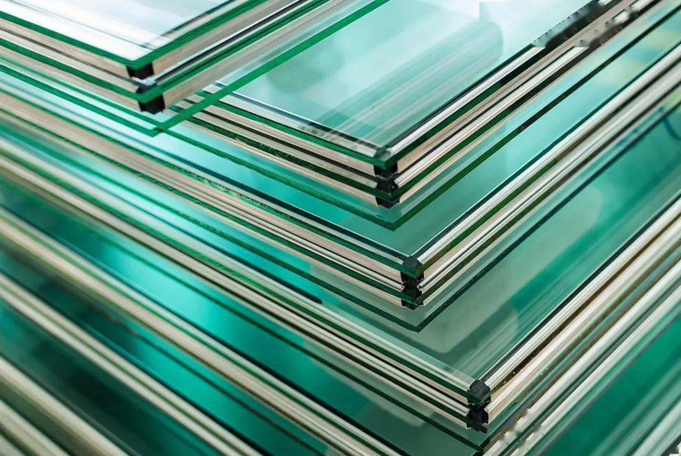 什么是光伏压延玻璃，压延玻璃出现线道的原因