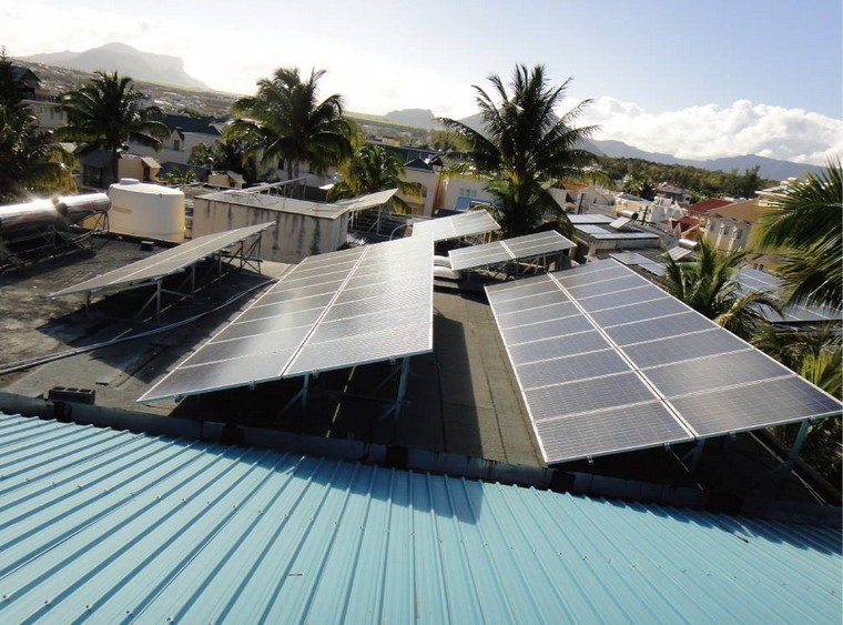 地面分布式光伏与屋顶光伏的区别 地面分布式光伏与屋顶光伏的区别