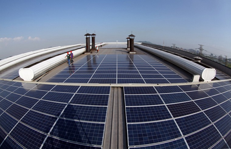 太阳能光伏组件的地线和逆变器的地线能接到一起吗