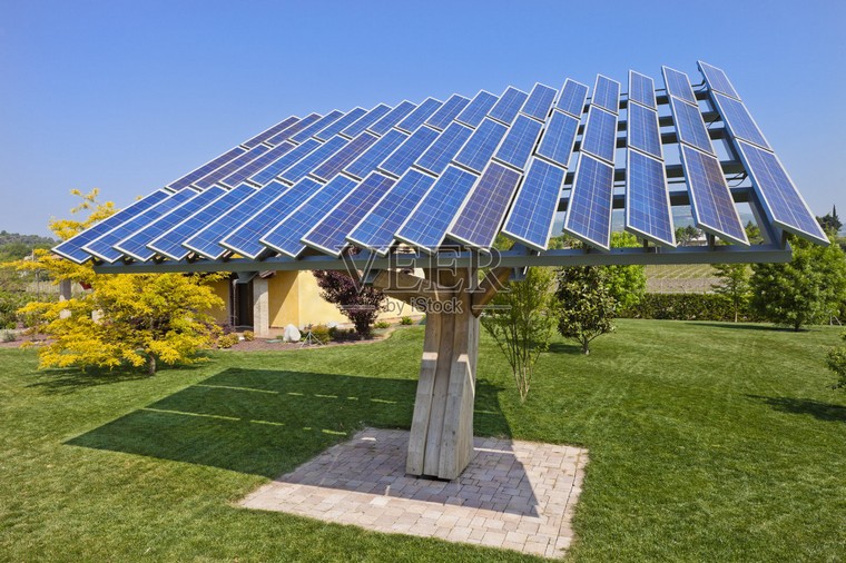 一块光伏电池板一年能发多少度电